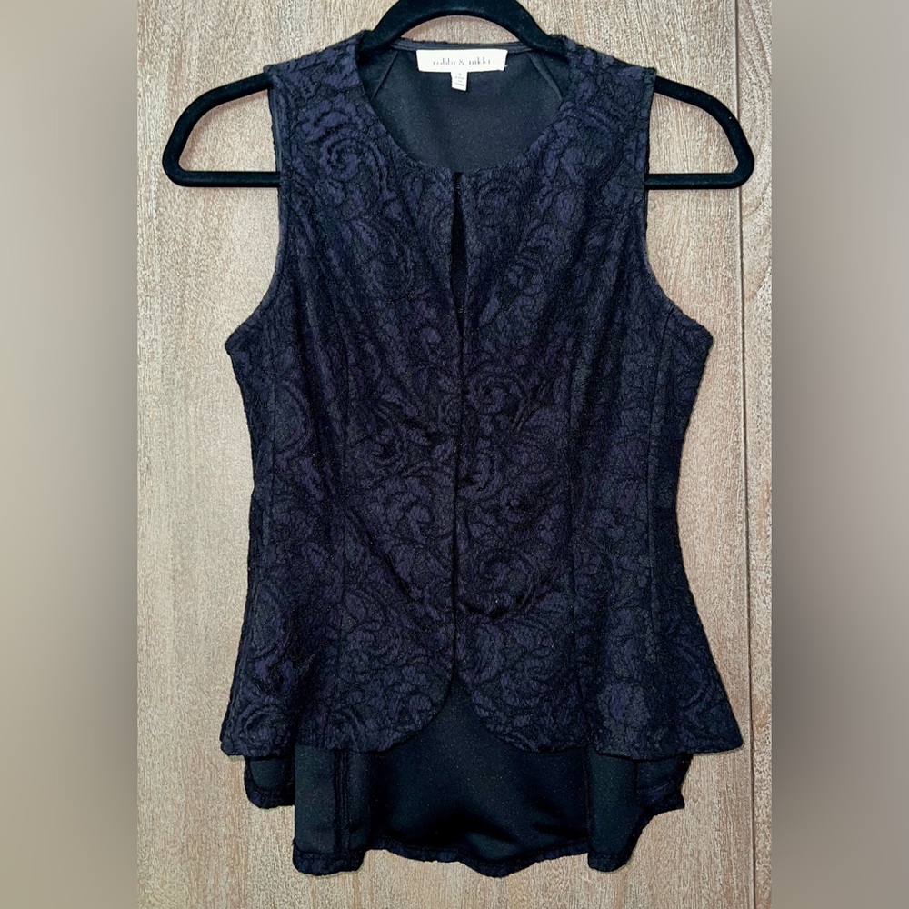 Robbi & Nikki Lace Top Size S